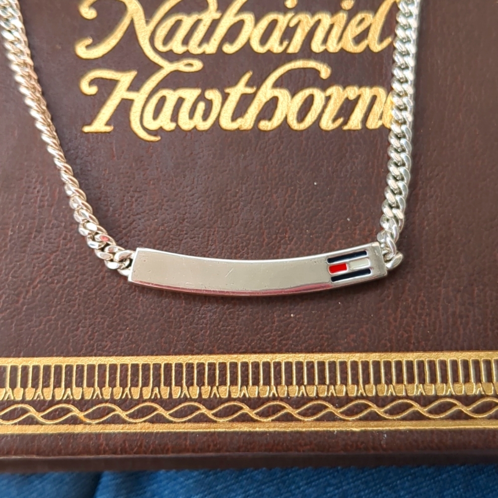 Tommy Hilfiger Emblem Stainless Bar Choker Necklace 16 Inch